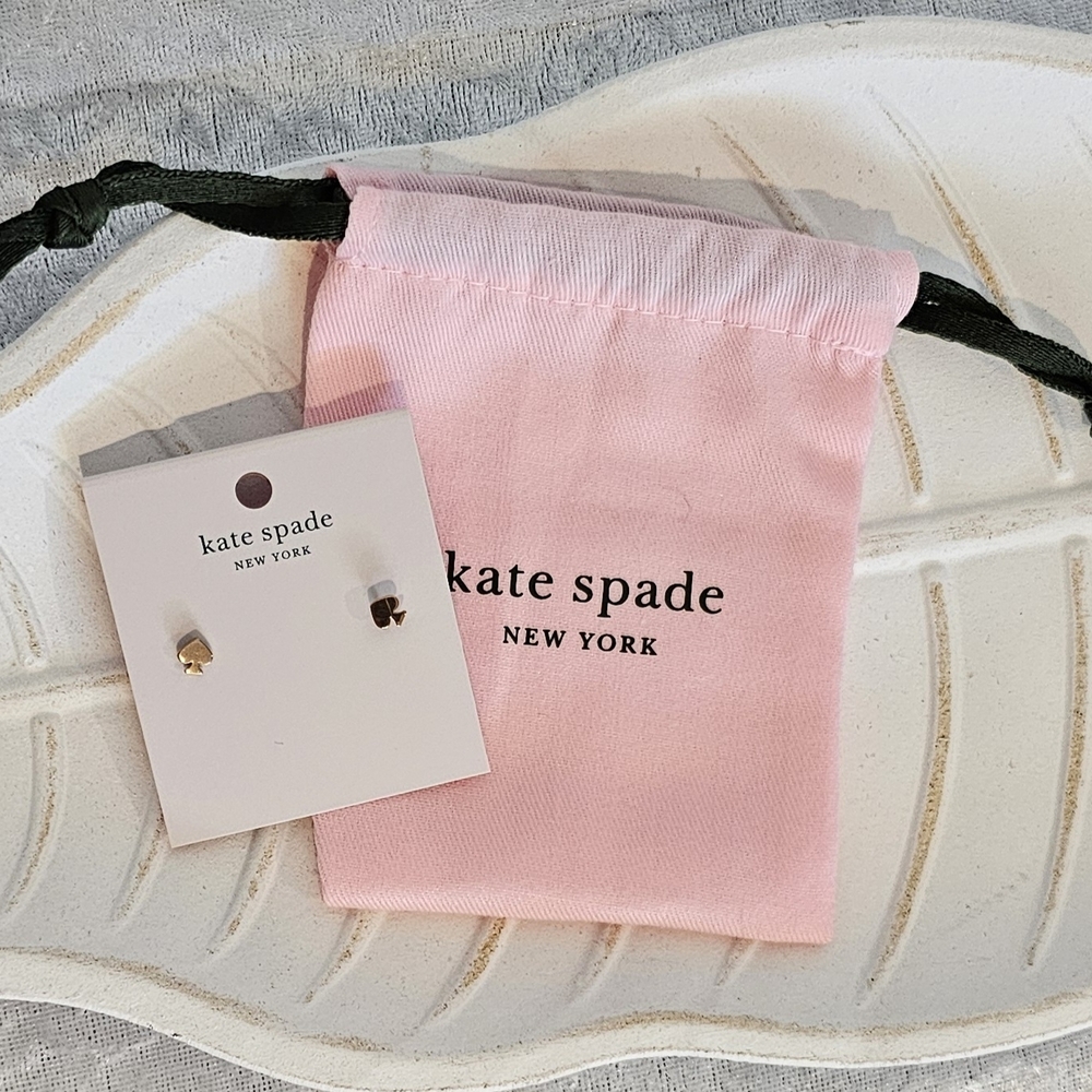 *NWT* Kate Spade Iconic Spade Earrings